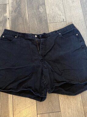 Venezia Women’s Black Denim Shorts Size 26